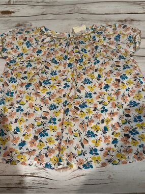 Mini Boden floral blouse play fair for stain haven’t treated 3/4